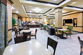 Holiday Inn Express & Suites Victoria