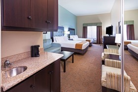 Holiday Inn Express & Suites Victoria