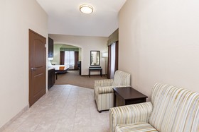 Holiday Inn Express & Suites Victoria