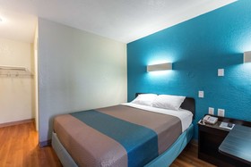 Motel 6 Victoria