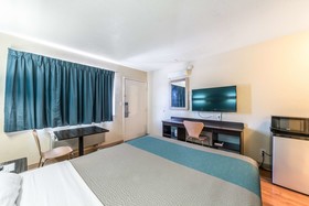 Motel 6 Victoria