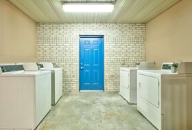 Super 8 by Wyndham Victoria/South/Hwy 59