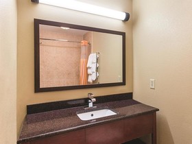 La Quinta Inn & Suites by Wyndham Woodway - Waco South