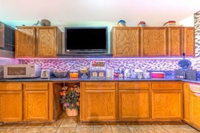 Super 8 by Wyndham Waco University Area