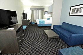 Best Western Plus Waller Hotel