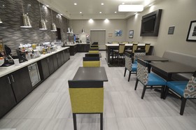 Best Western Plus Waller Hotel