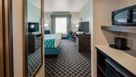 Best Western Plus Waller Hotel