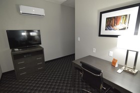 Best Western Plus Waller Hotel