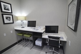 Best Western Plus Waller Hotel