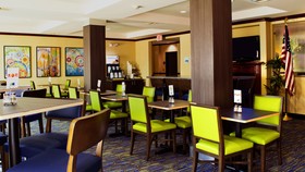 Holiday Inn Express & Suites Waller - Prairie View