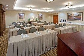Holiday Inn Express & Suites Waxahachie