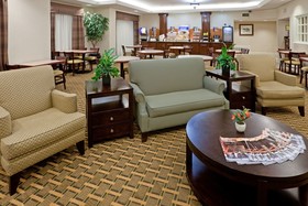 Holiday Inn Express & Suites Waxahachie