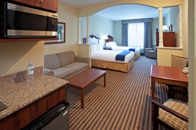 Holiday Inn Express & Suites Waxahachie