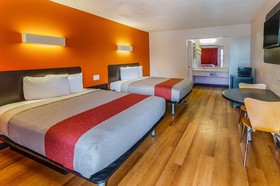 Motel 6 Waxahachie