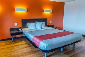 Motel 6 Waxahachie