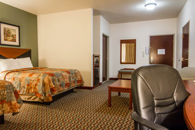 Clarion Inn & Suites Weatherford
