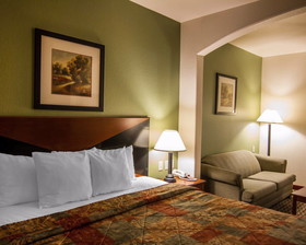 Clarion Inn & Suites Weatherford