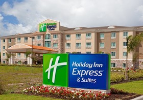Holiday Inn Express & Suites Houston Space Center - Clear Lake