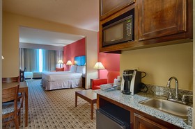 Holiday Inn Express & Suites Houston Space Center - Clear Lake