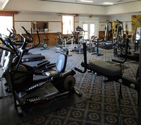 Columbia Lakes Hotel