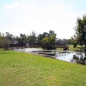 Columbia Lakes Hotel
