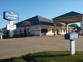 The Executive Inn & Suites