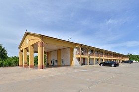 Scottish Inns and Suites Wharton