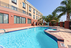 Holiday Inn Express & Suites Wharton