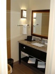 Scottish Inns And Suites White