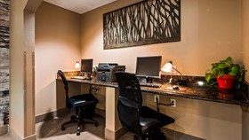 Best Western Plus University Inn & Suites