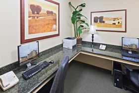 Candlewood Suites Wichita Falls @ Maurine St.