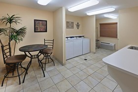 Candlewood Suites Wichita Falls @ Maurine St.