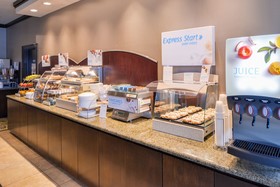 Holiday Inn Express Hotel & Suites Wichita Falls