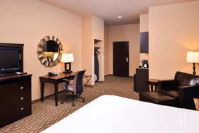 Holiday Inn Express Hotel & Suites Wichita Falls