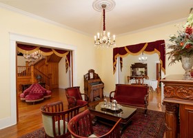 Oaklea Mansion Bed & Breakfast