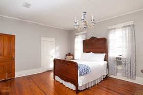 Oaklea Mansion Bed & Breakfast