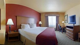 Holiday Inn Express Hotel & Suites Zapata