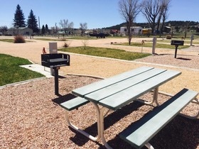 Mountain Ridge Motel and RV Park