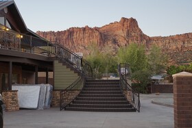 Zion Cliff Lodge