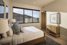 Lionsback Resort