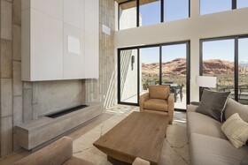 Lionsback Resort