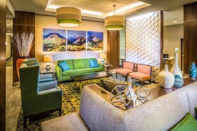 Holiday Inn Express & Suites Murray