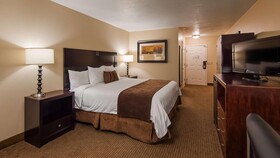 Best Western Plus Cottontree Inn