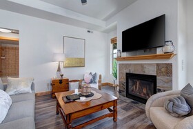 Fox Pointe at Redstone by Lespri Management