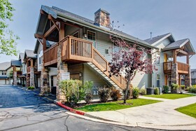 Fox Pointe at Redstone by Lespri Management