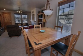 Fox Pointe at Redstone by Lespri Management
