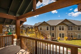 Fox Pointe at Redstone by Lespri Management
