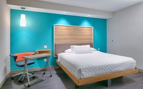 Tru by Hilton St George