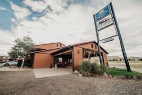 Red Ledges Inn