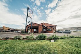 Red Ledges Inn